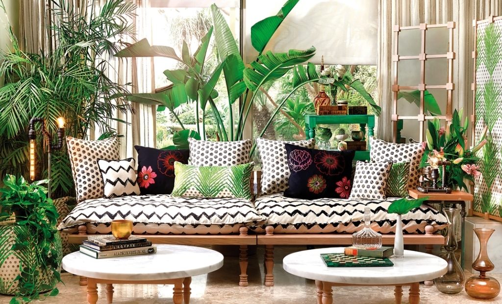 Embrace Bohemian Style With These Living Room Decorating Ideas